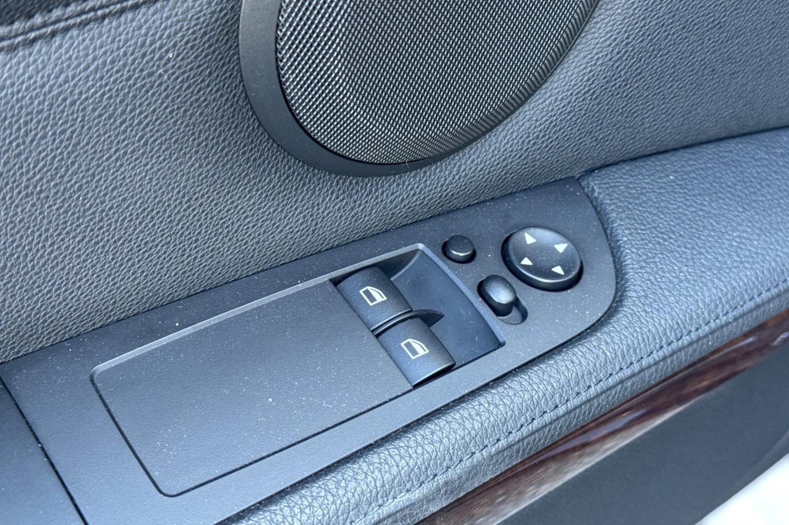 Used 2009 BMW 328i 328i image 13