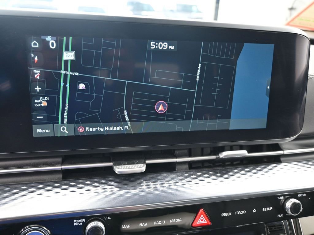 Used 2024 Kia Carnival SX Prestige image 20