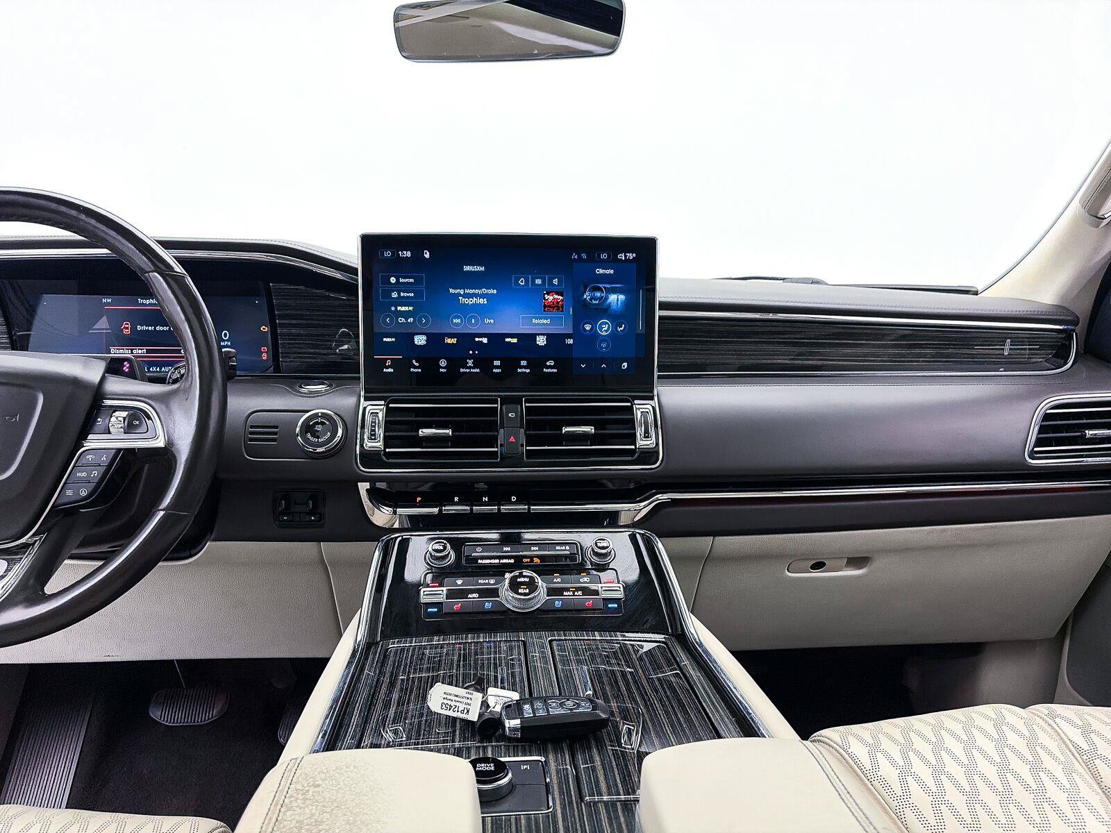 Used 2022 Lincoln Navigator Black Label AWD/4WD image 12