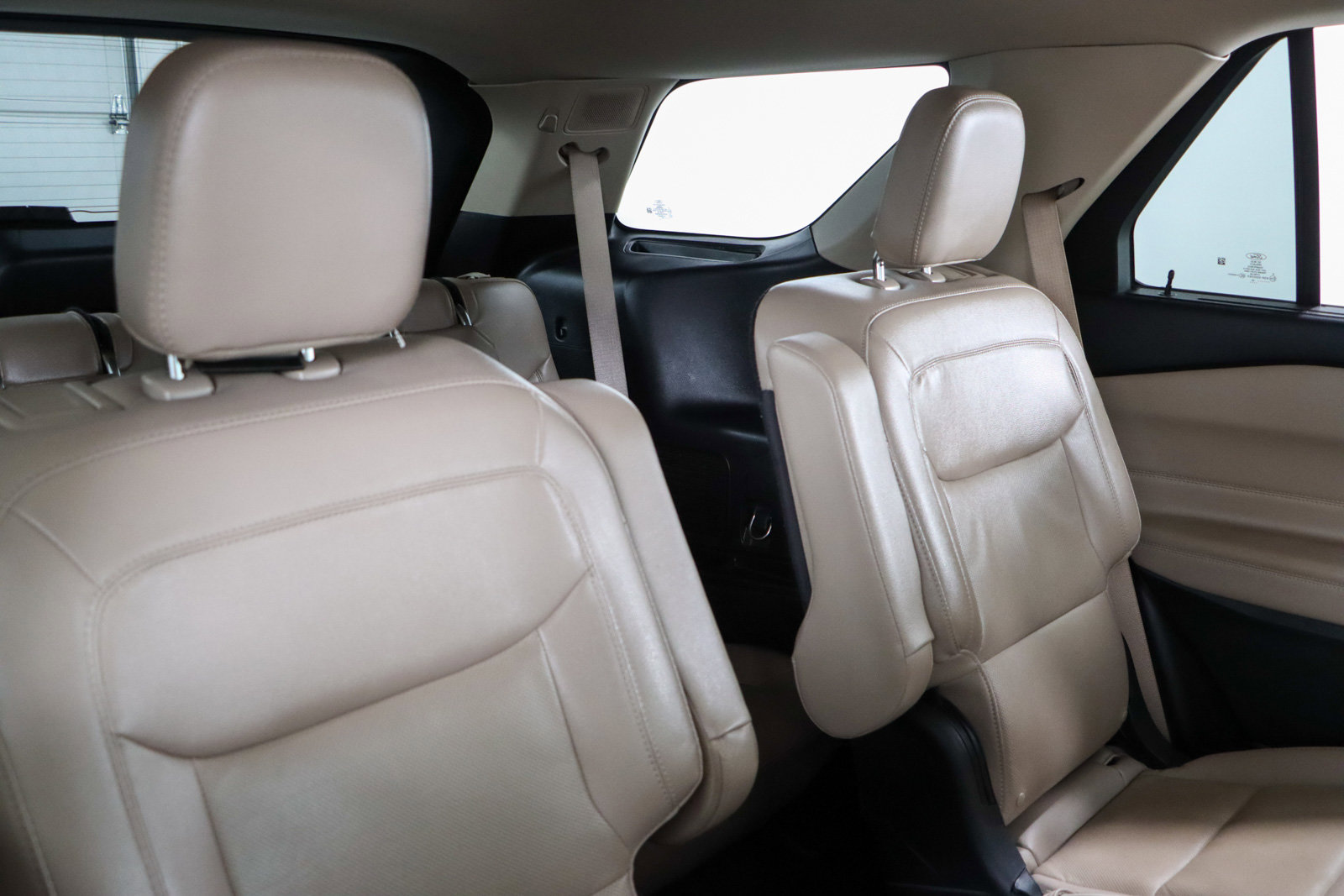 Used 2022 Ford Explorer Limited image 28