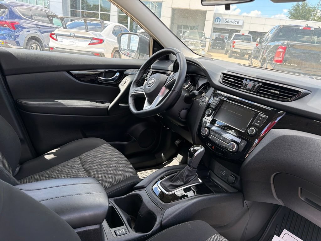 Used 2022 Nissan Rogue Sport SV AWD/4WD image 18