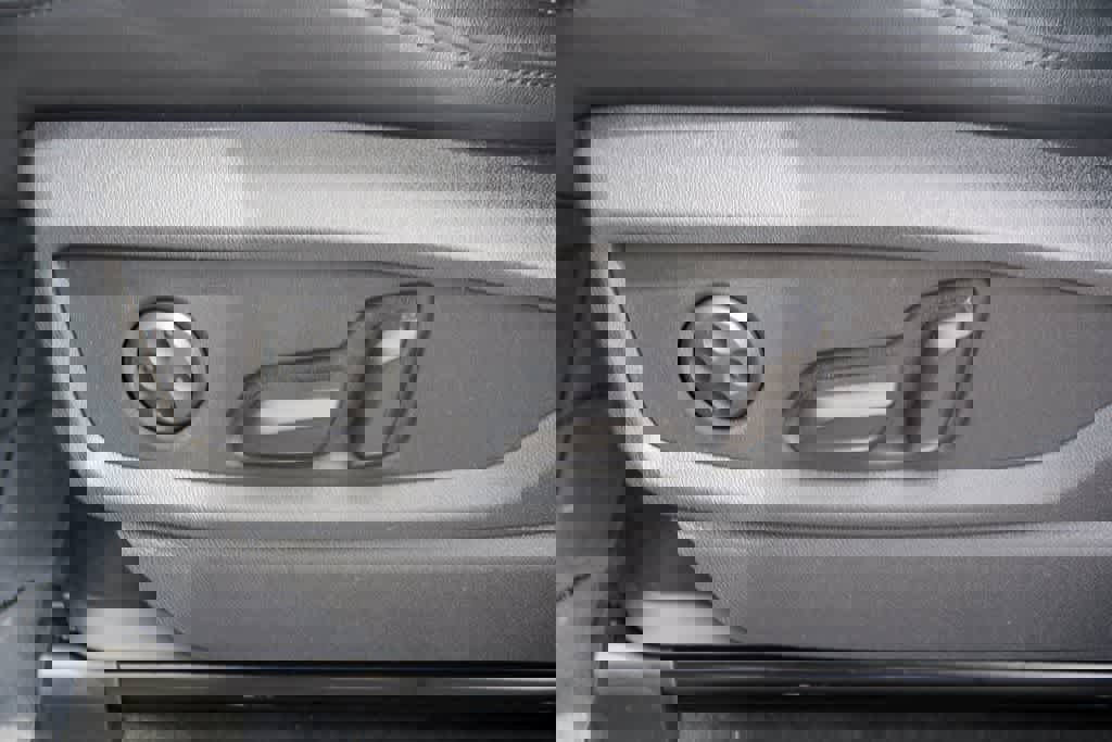 Used 2025 Audi Q5 e Premium Plus w/ Premium Plus Package image 21