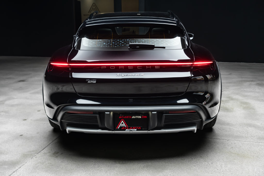 Used 2024 Porsche Taycan 4S w/ Premium Package AWD/4WD image 14