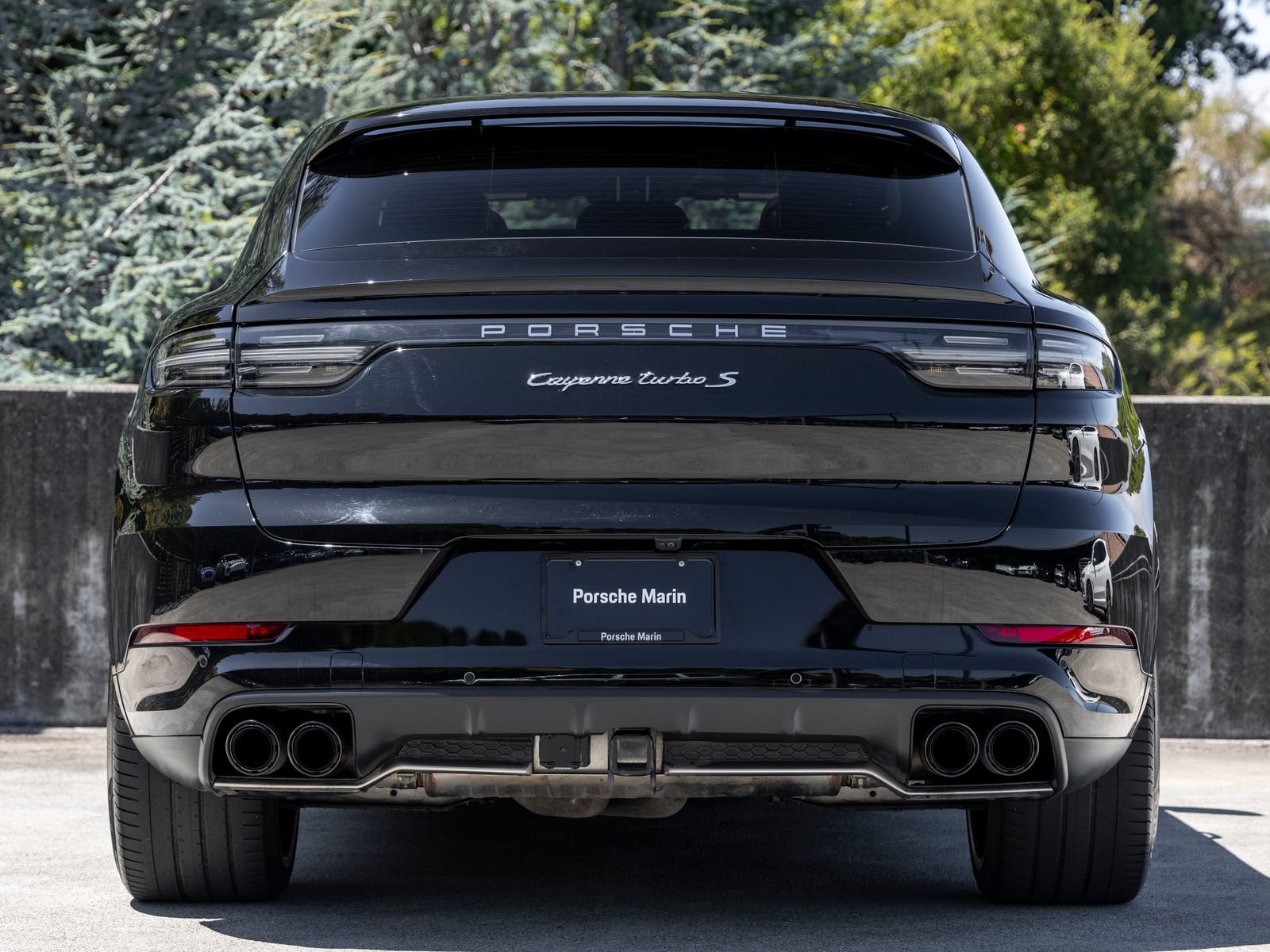 Certified 2022 Porsche Cayenne Turbo S AWD/4WD image 10