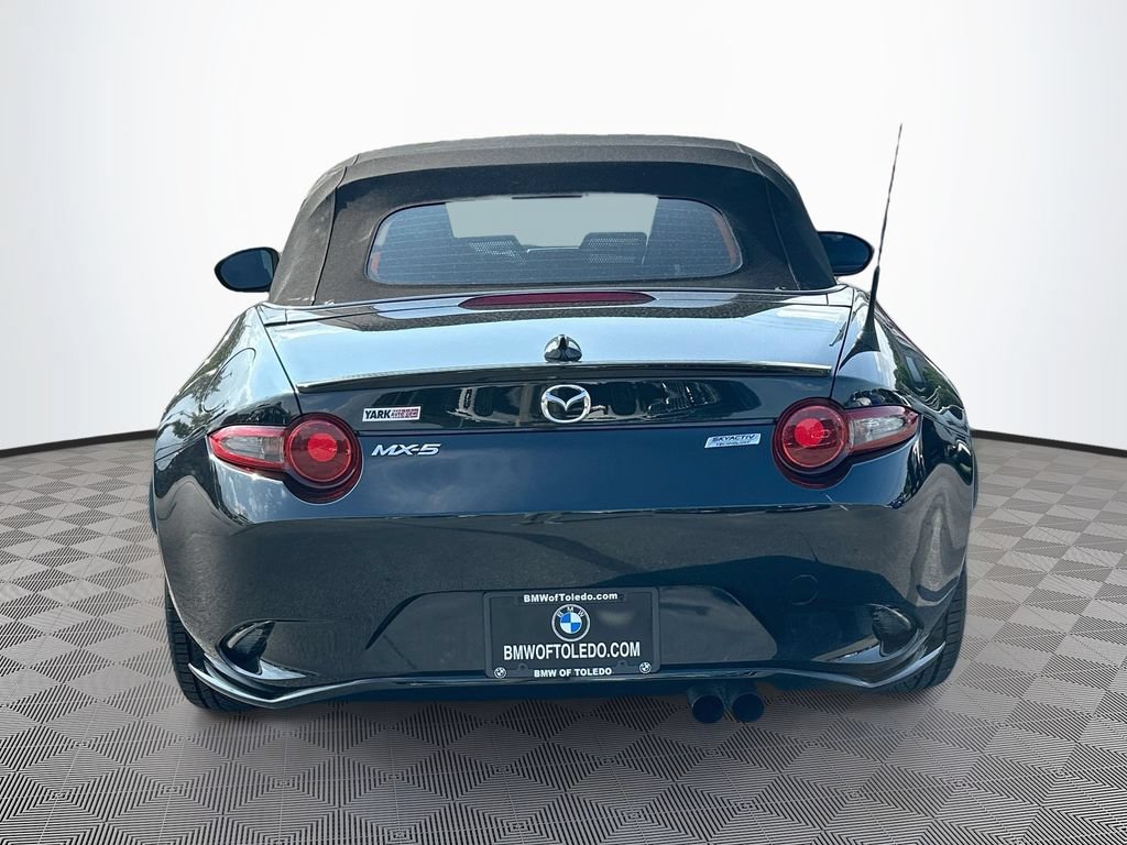 Used 2016 MAZDA MX-5 Miata Club w/ Brembo/BBS Package RWD image 8