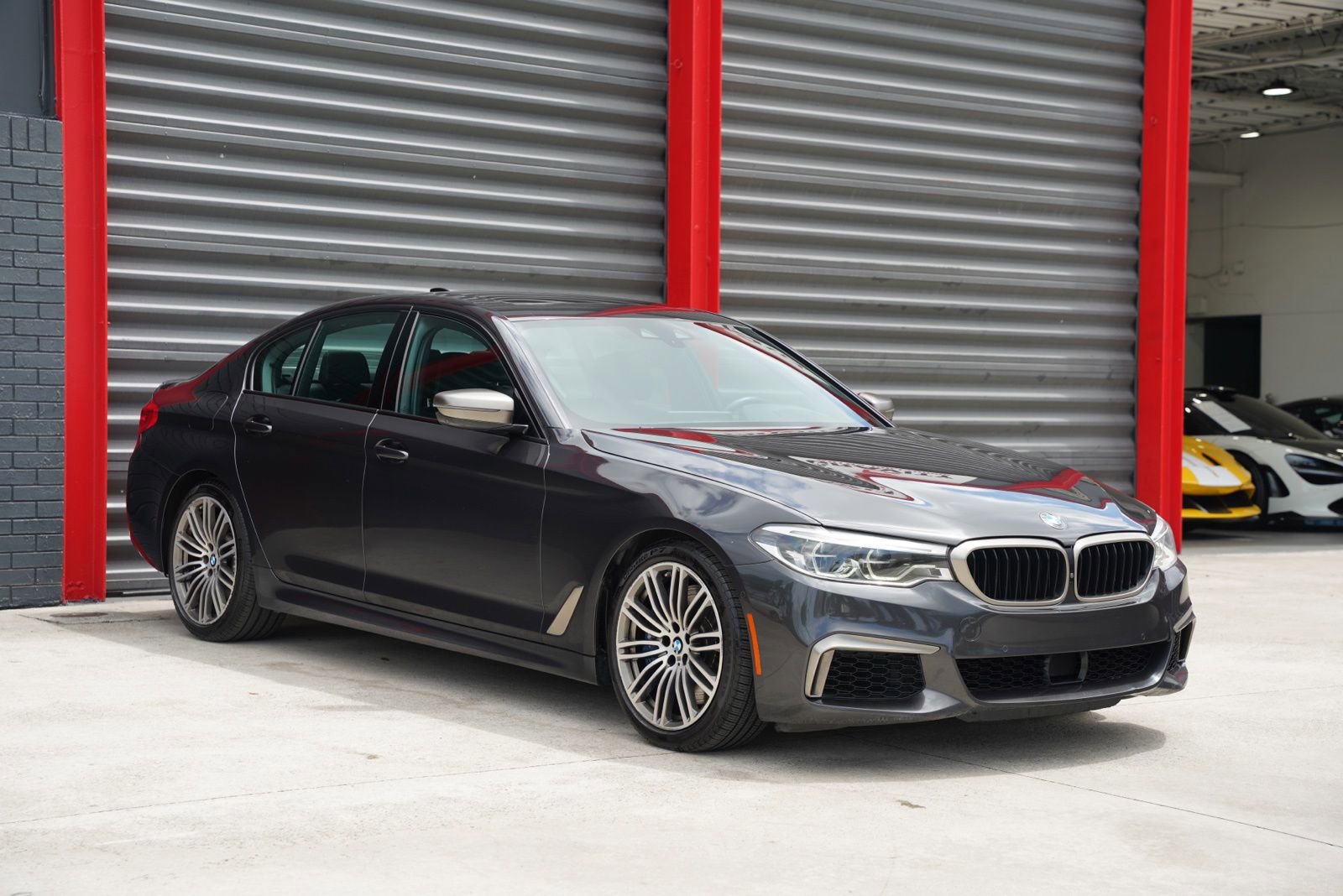 Used 2020 BMW M550i xDrive w/ Executive Package AWD/4WD image 3