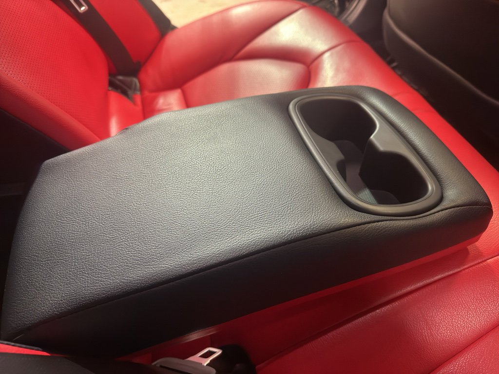 Used 2020 Toyota Camry SE w/ Sunroof Package image 27