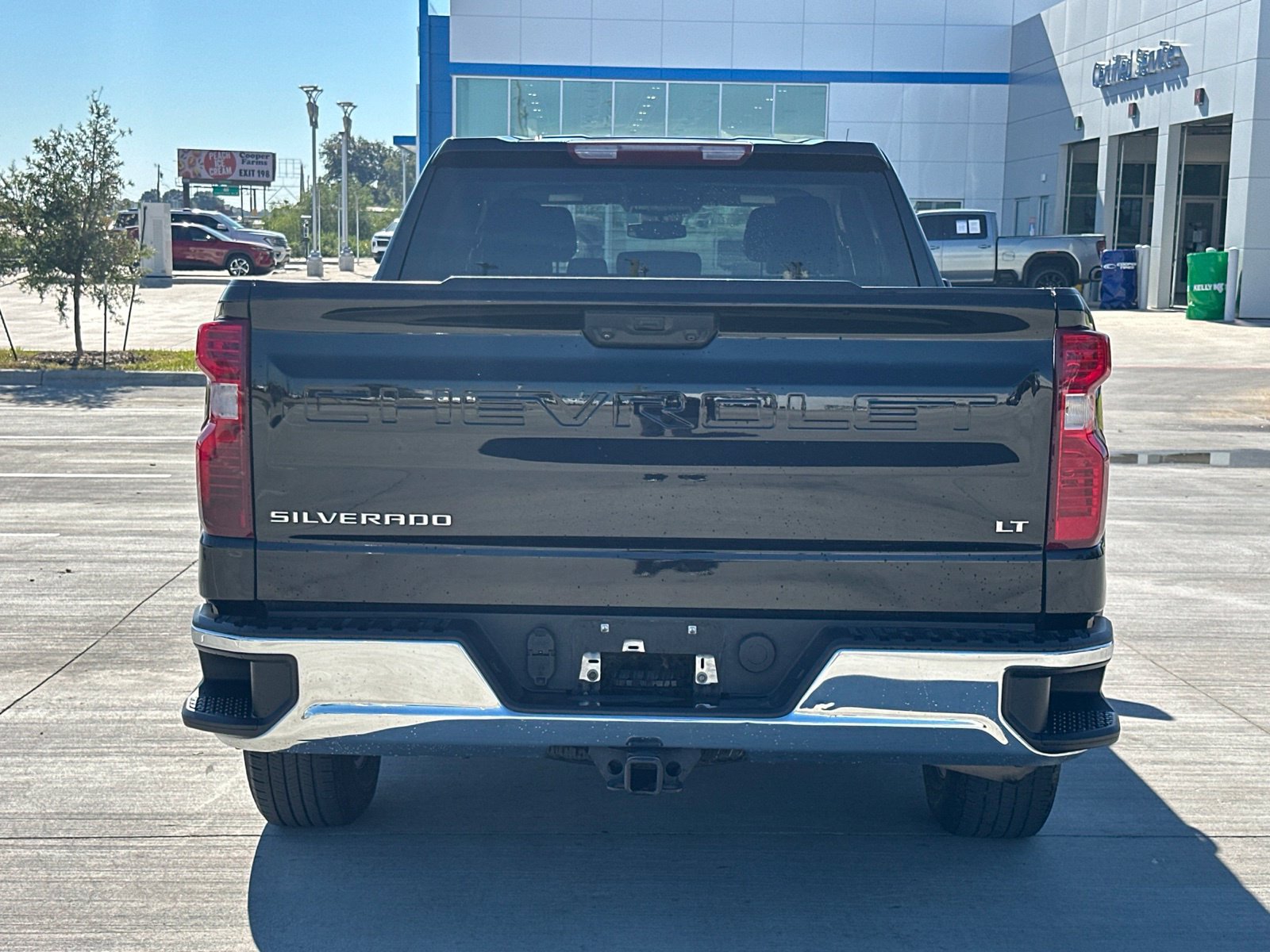 Used 2024 Chevrolet Silverado 1500 LT RWD image 5