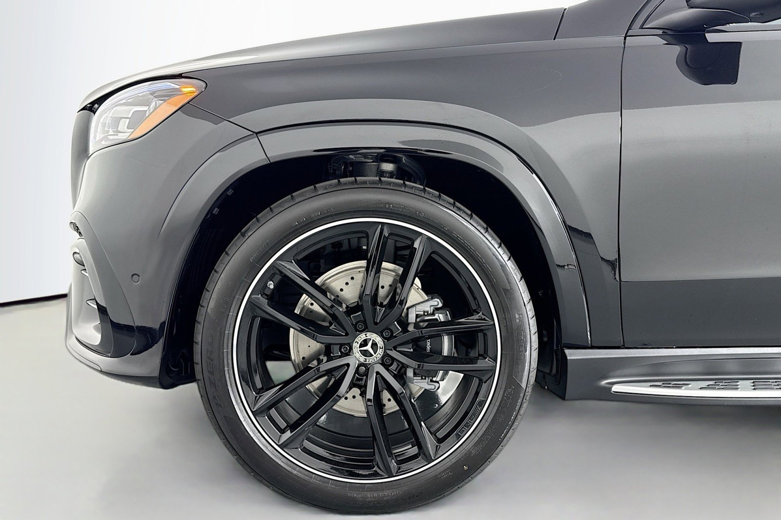 New 2026 Mercedes-Benz GLS 580 4MATIC image 10