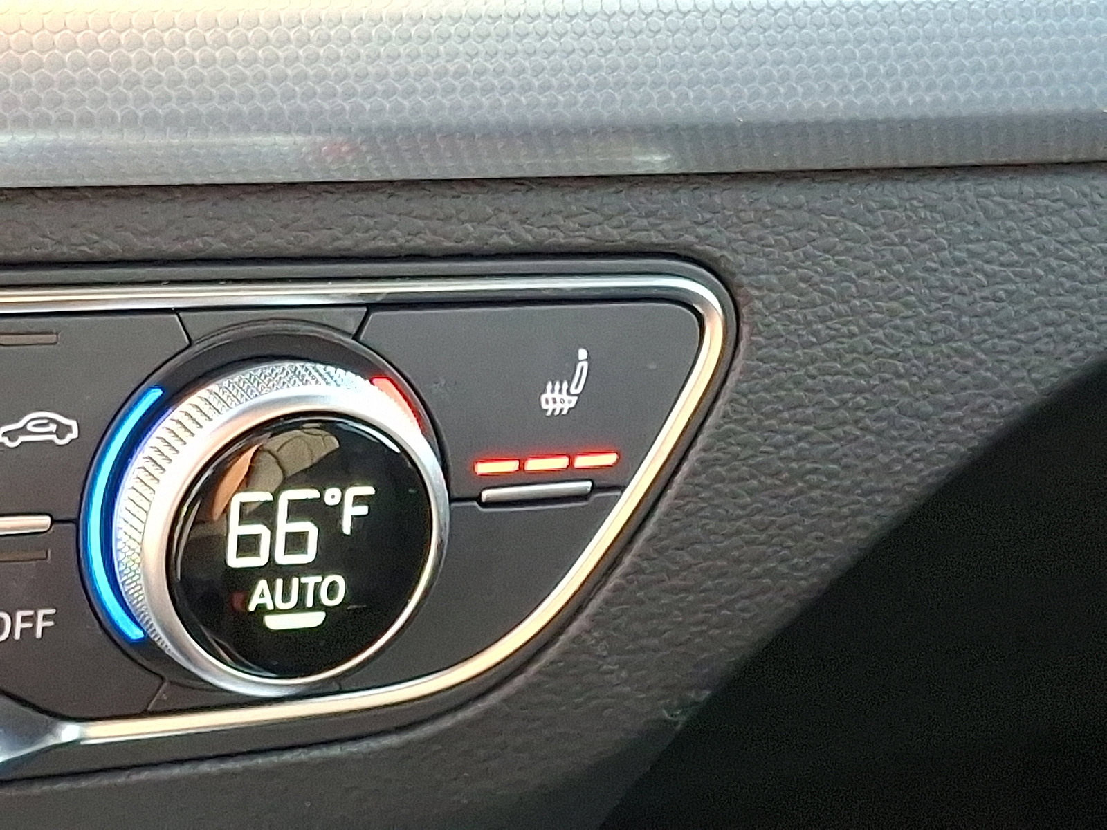 Certified 2025 Audi Q5 2.0T Premium Plus image 25