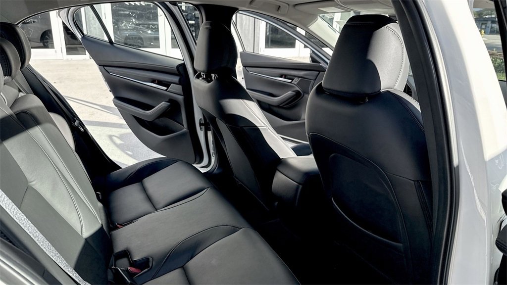 Used 2023 MAZDA MAZDA3 s image 34