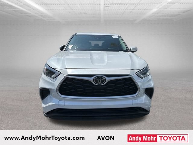 Used 2022 Toyota Highlander L FWD image 3