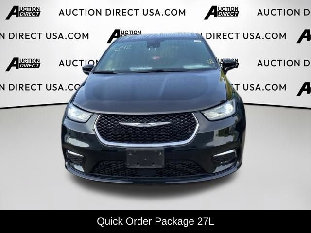 Used 2025 Chrysler Pacifica Select FWD image 2