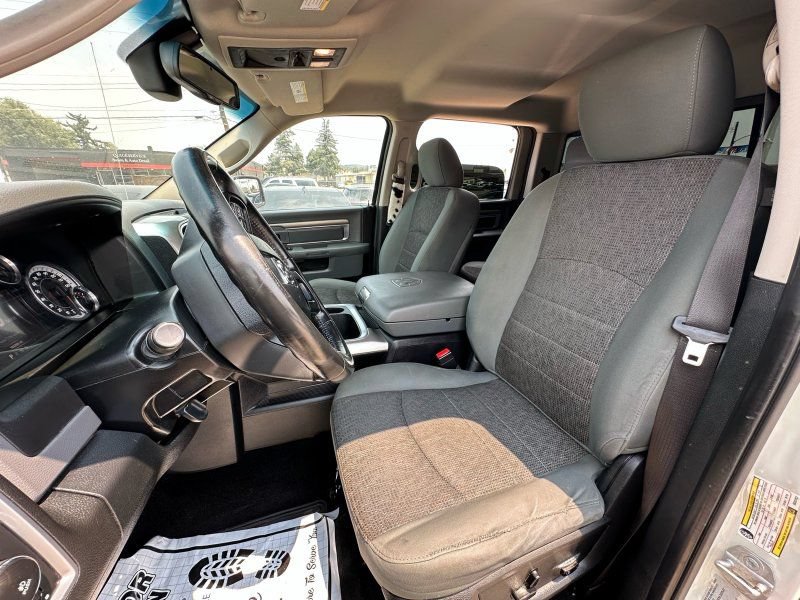 Used 2016 RAM 1500 SLT RWD image 14