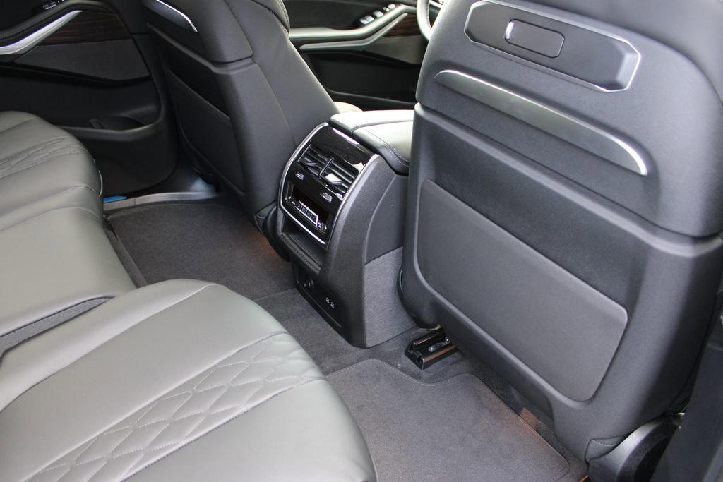 New 2026 BMW X7 xDrive40i w/ Executive Package image 51