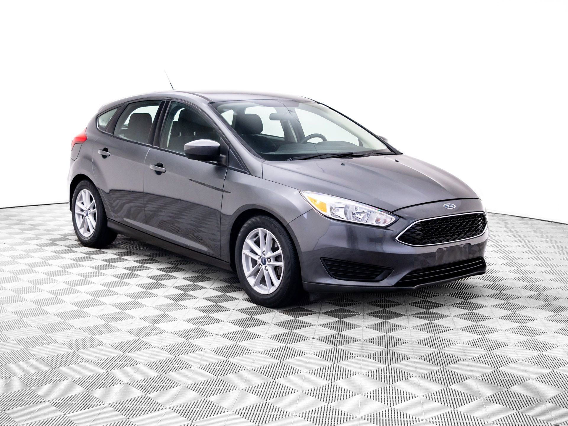 Used 2018 Ford Focus SE image 8