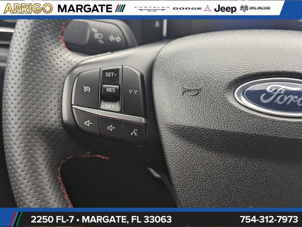 Used 2023 Ford Escape ST-Line FWD image 18
