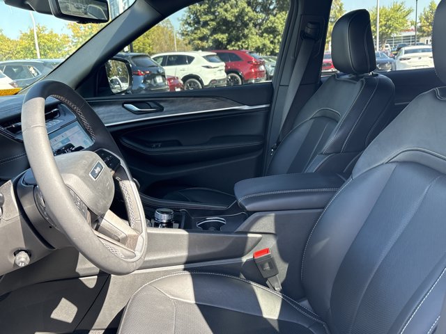 Used 2026 Jeep Grand Cherokee Limited AWD/4WD image 9