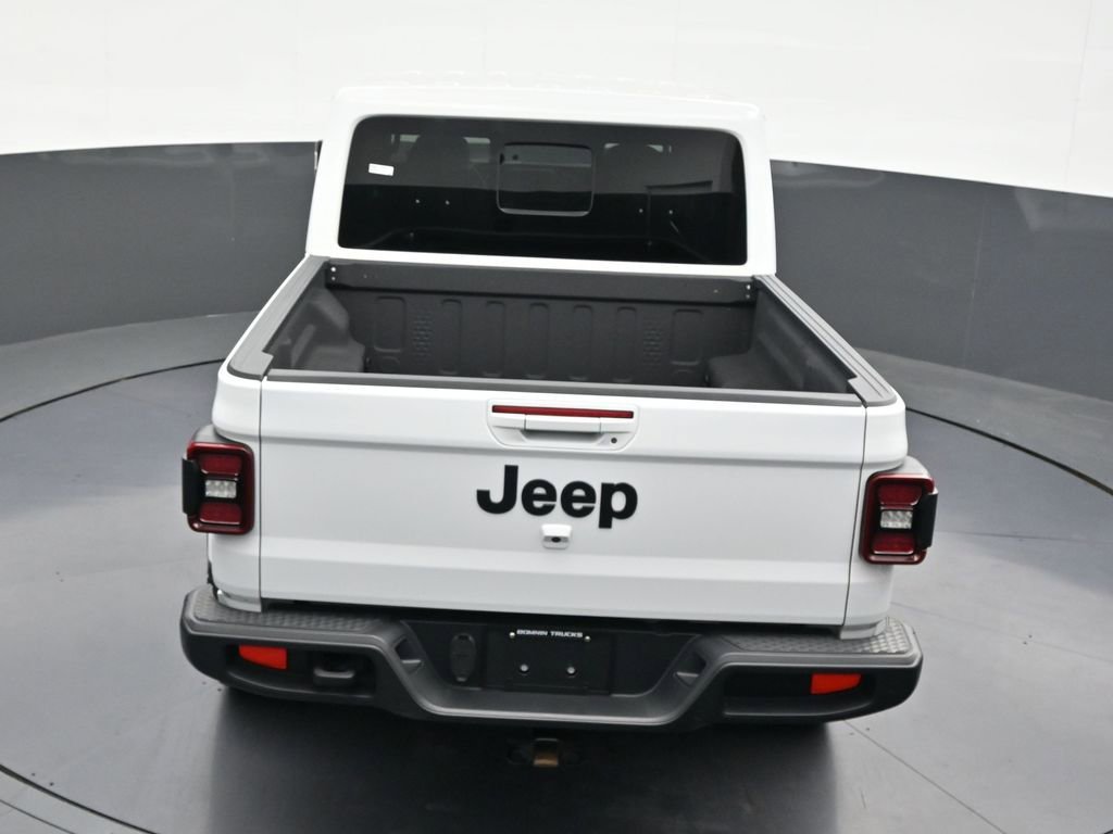Used 2023 Jeep Gladiator Overland image 18