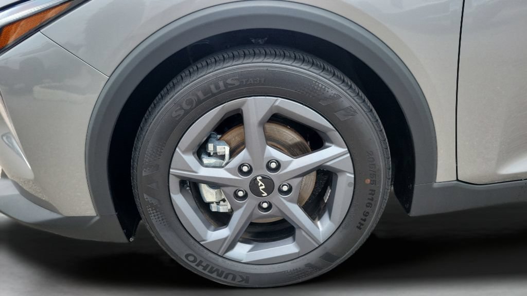 Used 2025 Kia K4 FWD image 55