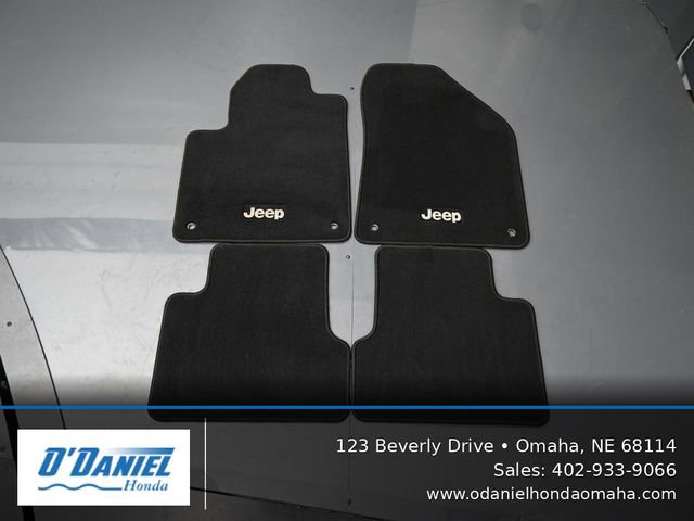 Used 2018 Jeep Cherokee Limited image 37