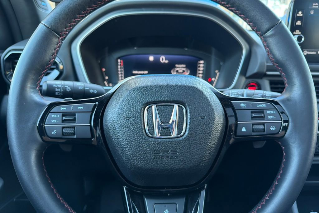 Used 2025 Honda Pilot Black Edition image 23