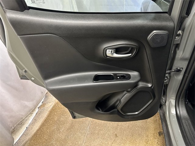 Used 2022 Jeep Renegade Latitude w/ Sun/Sound Group image 24