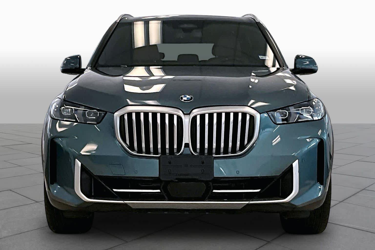 Used 2024 BMW X5 sDrive40i w/ Premium Package RWD image 3