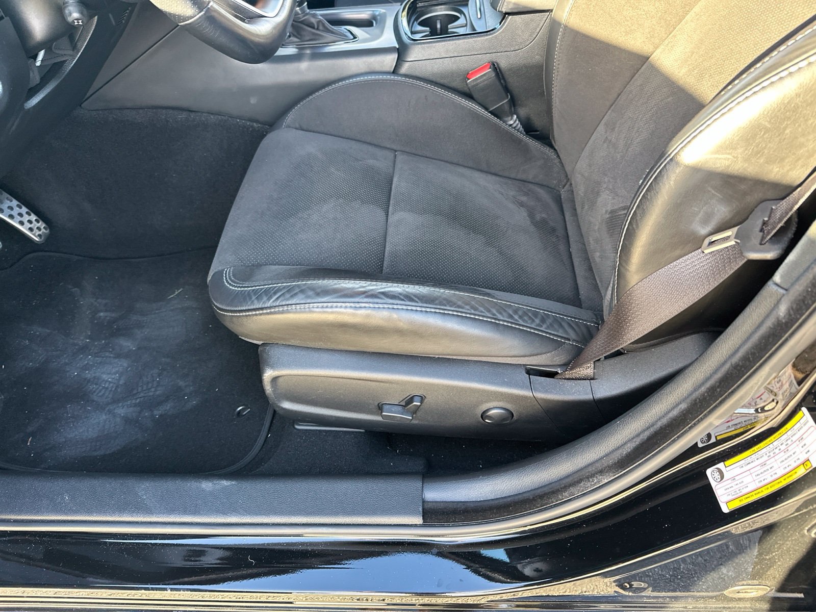 Used 2023 Dodge Charger R/T w/ Plus Group RWD image 8