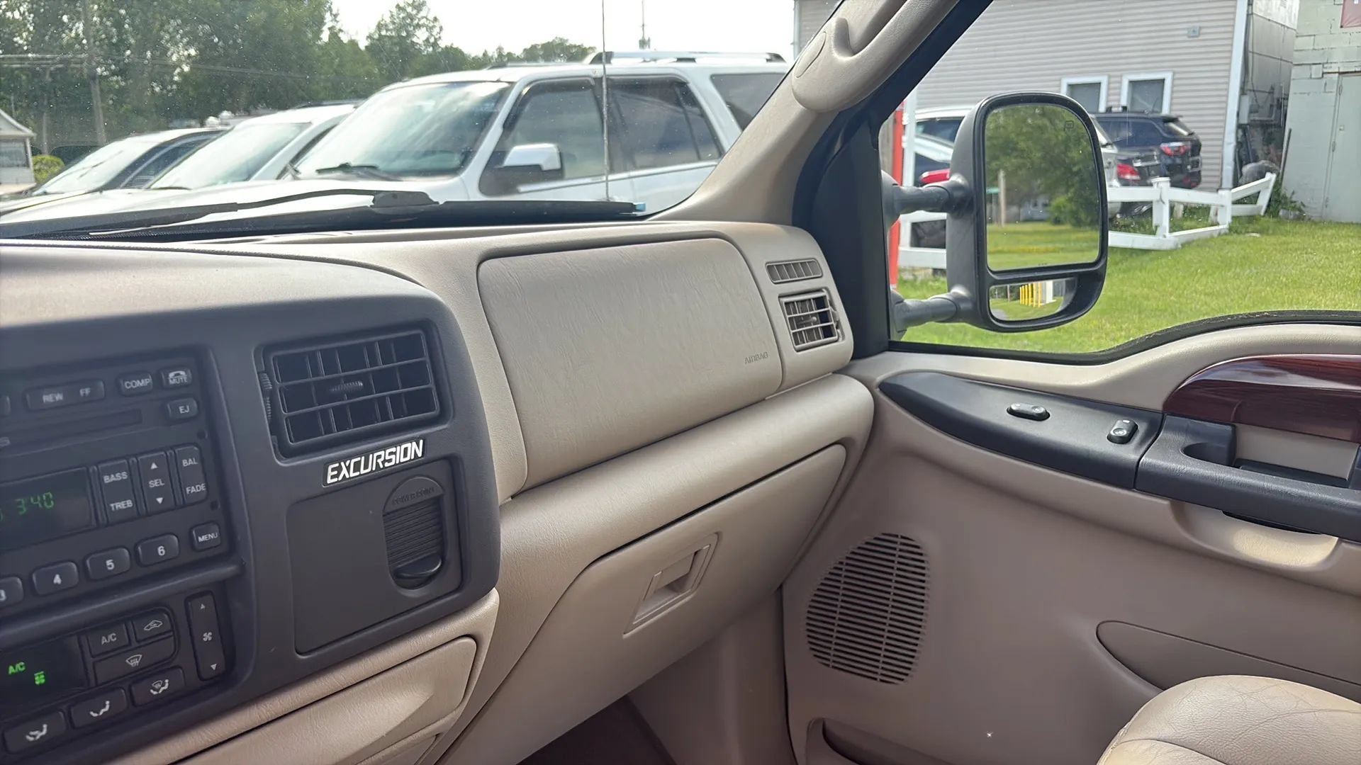 Used 2005 Ford Excursion Limited AWD/4WD image 23