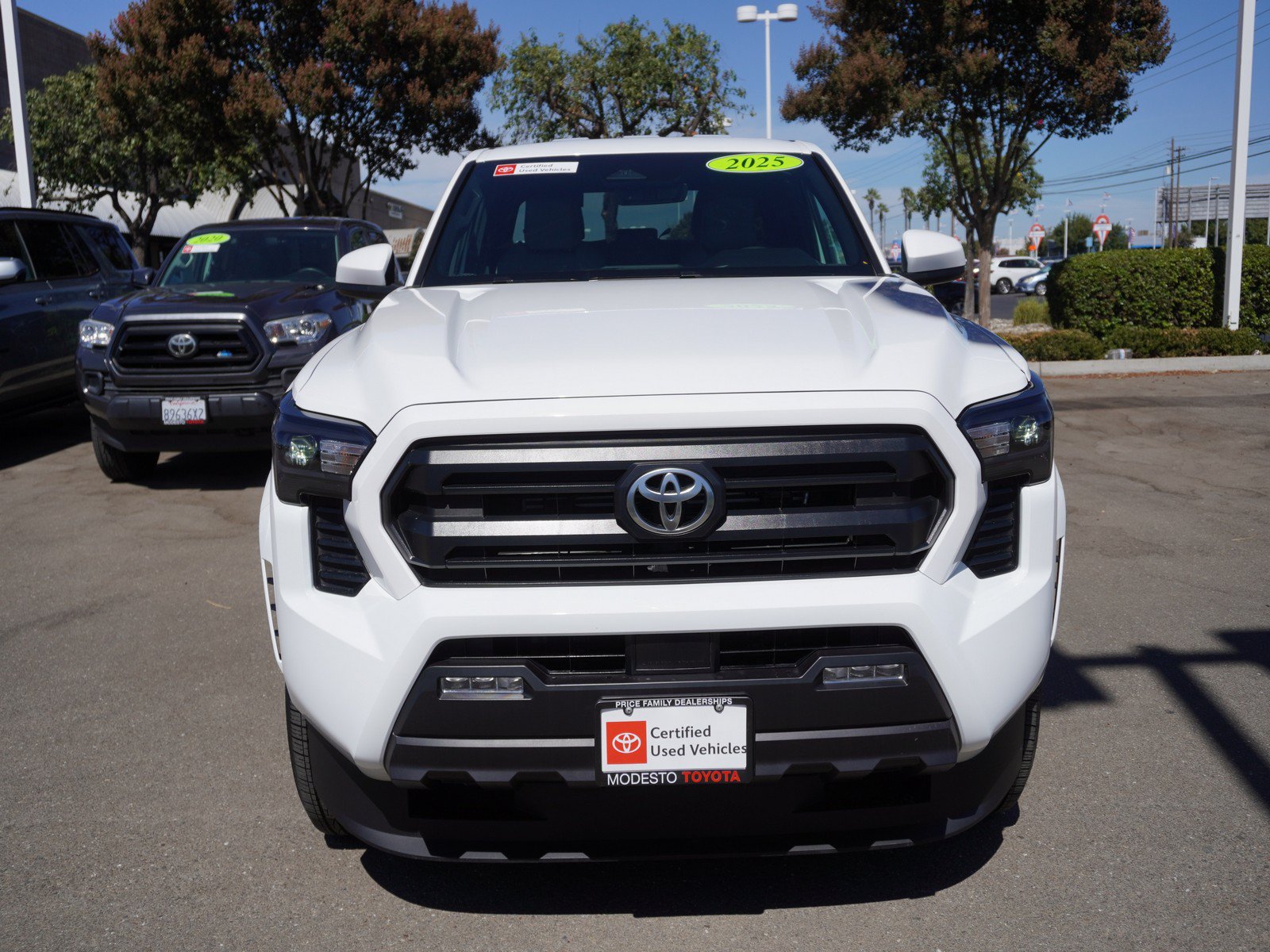 Used 2025 Toyota Tacoma SR5 AWD/4WD image 6