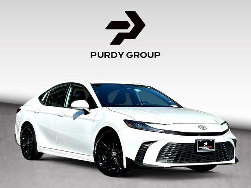 Used 2025 Toyota Camry SE FWD image 1