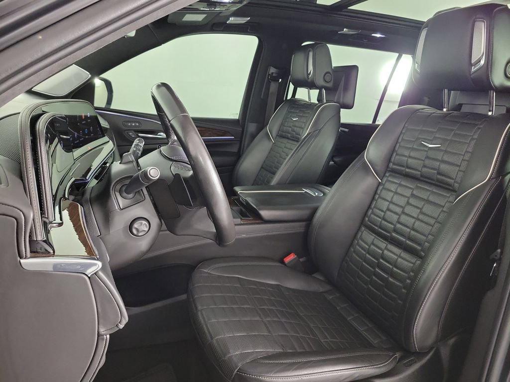 Certified 2022 Cadillac Escalade ESV Premium Luxury Platinum AWD/4WD image 17