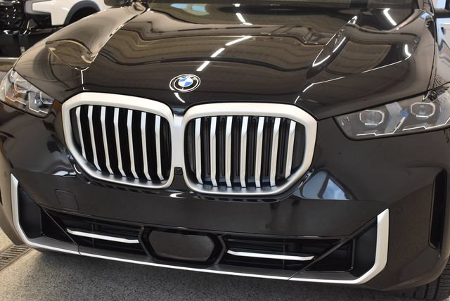 New 2026 BMW X5 xDrive40i w/ Premium Package AWD/4WD image 14