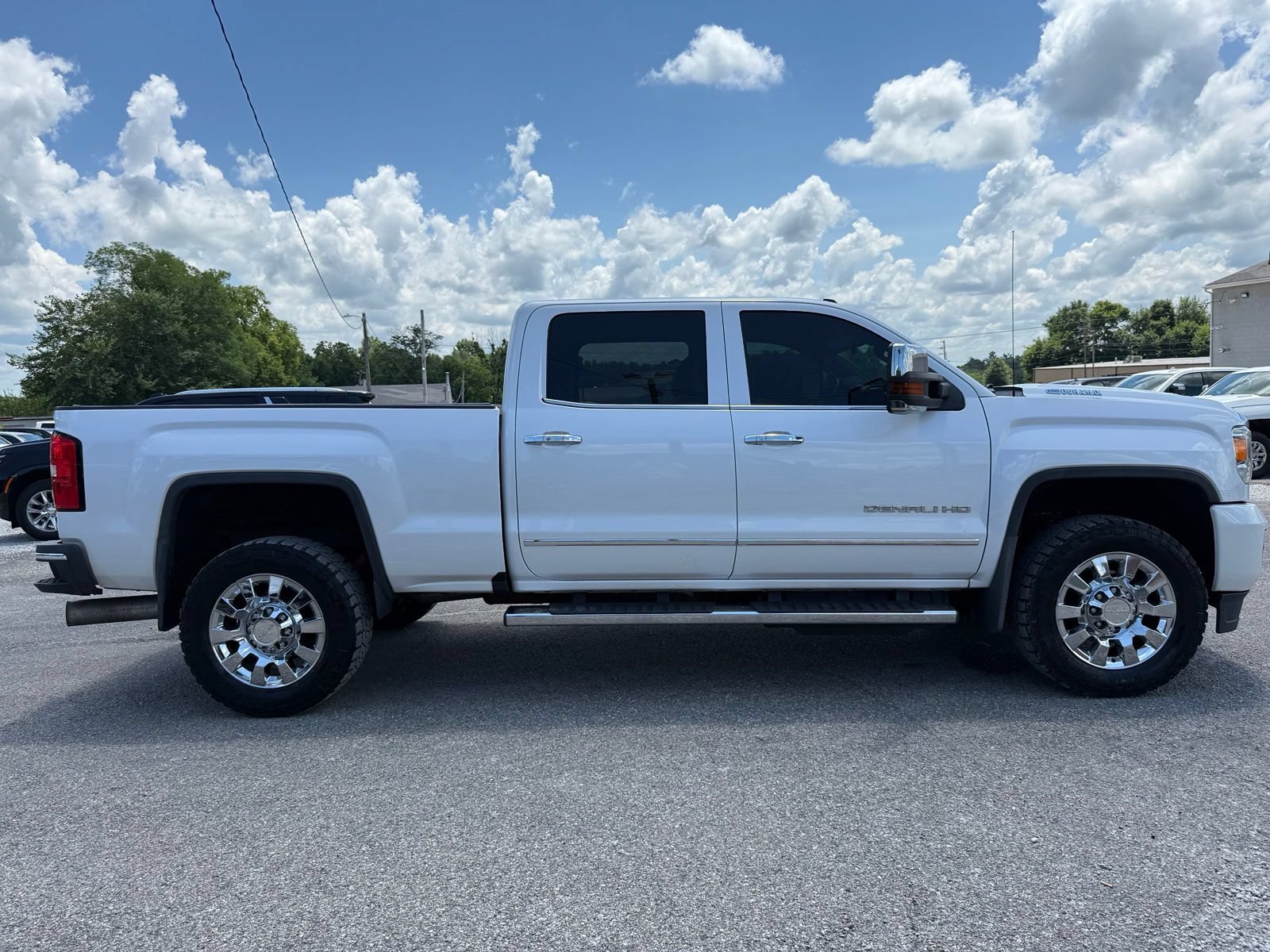Used 2019 GMC Sierra 2500 Denali w/ Duramax Plus Package AWD/4WD image 7