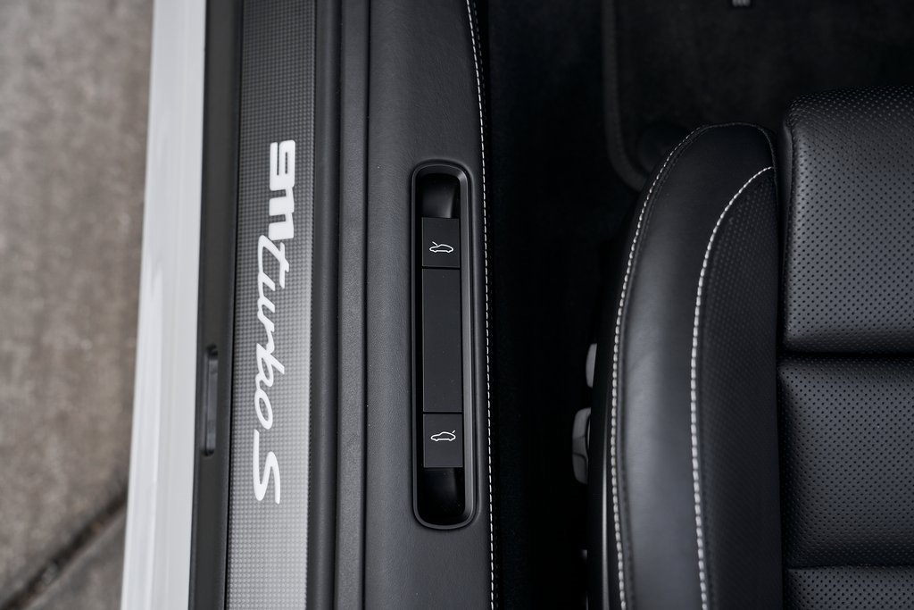 Used 2025 Porsche 911 Turbo S w/ 911 Turbo Sportdesign Package image 28