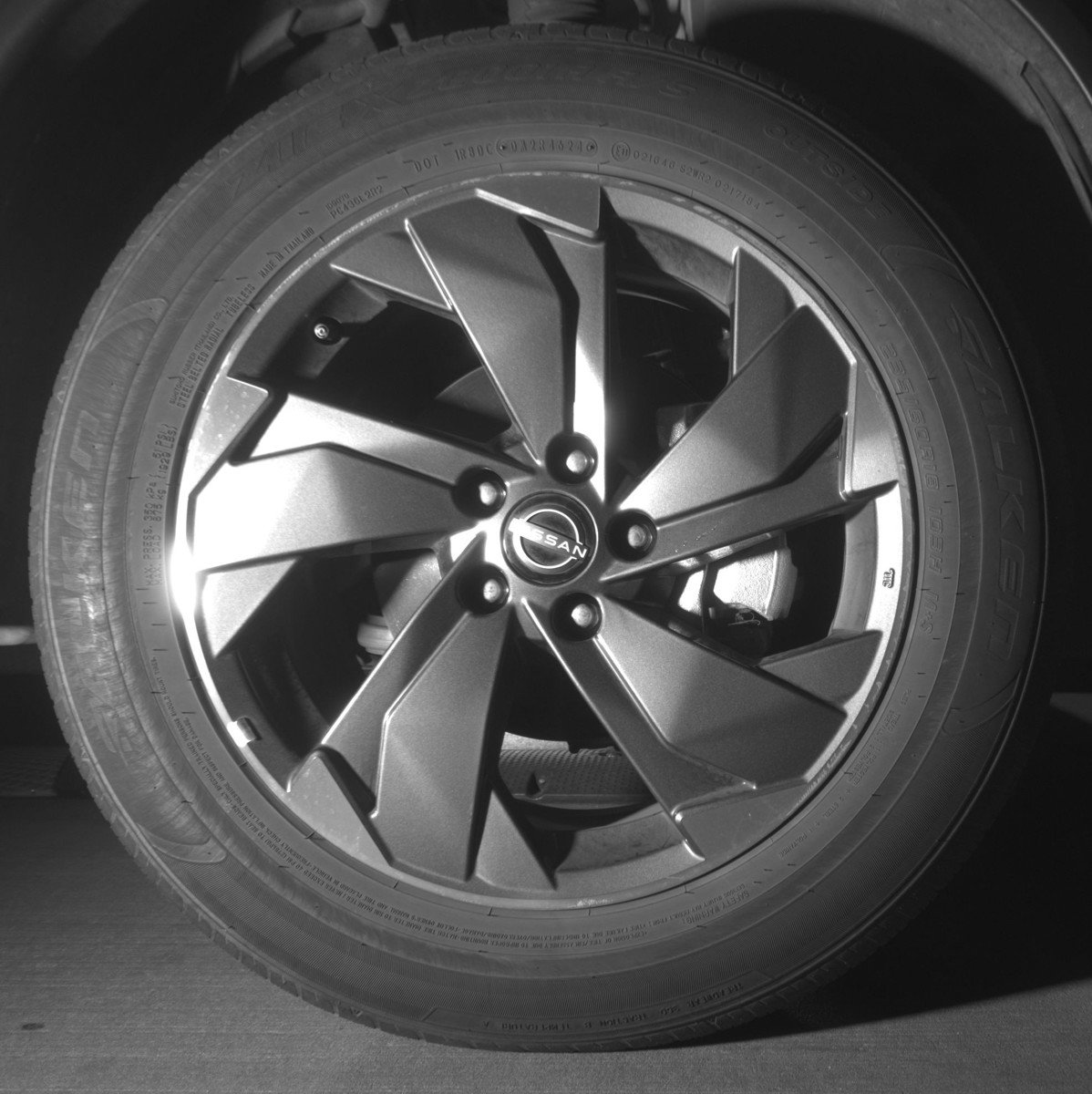 Used 2025 Nissan Rogue SV FWD image 13