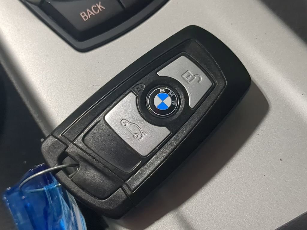 Used 2013 BMW 328i xDrive Sedan AWD/4WD image 40