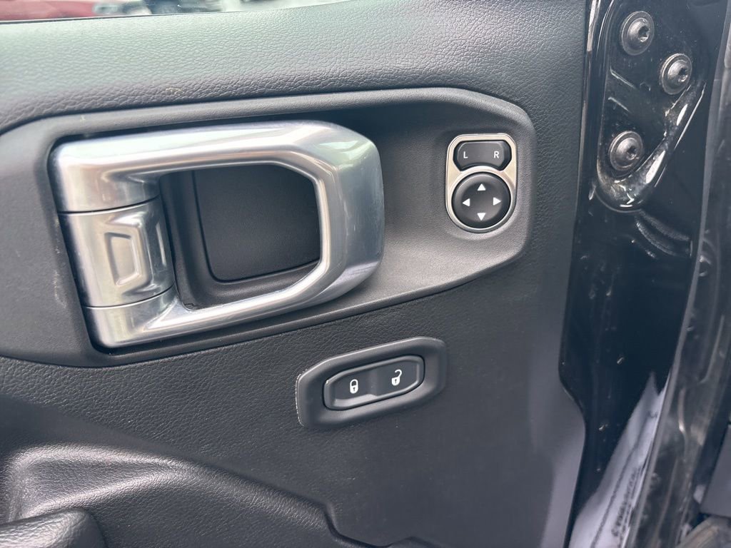 Used 2023 Jeep Gladiator Willys image 42