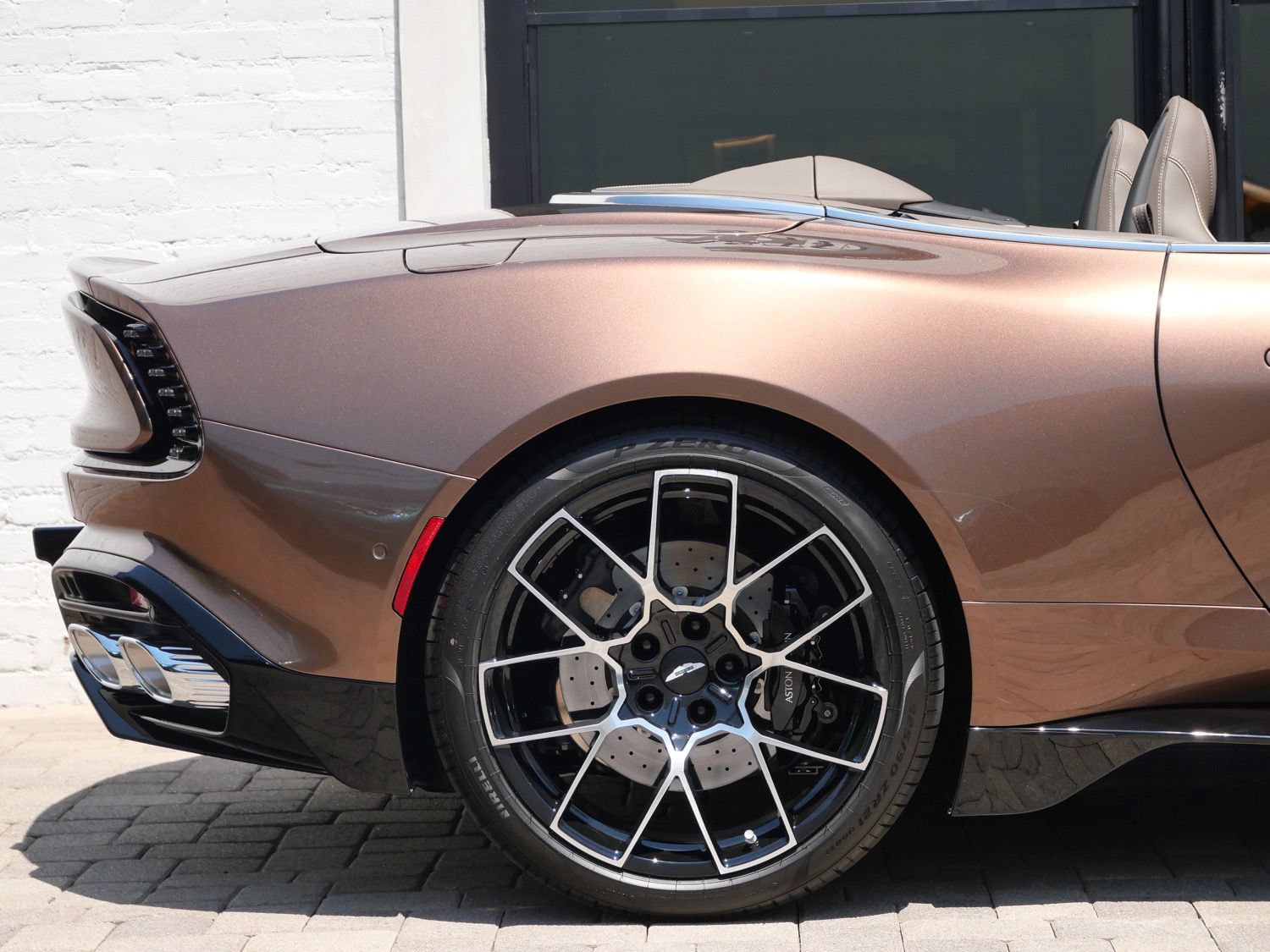 New 2026 Aston Martin Vanquish Convertible RWD image 19