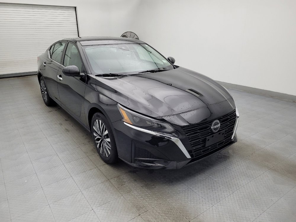 Used 2024 Nissan Altima 2.5 SV image 13