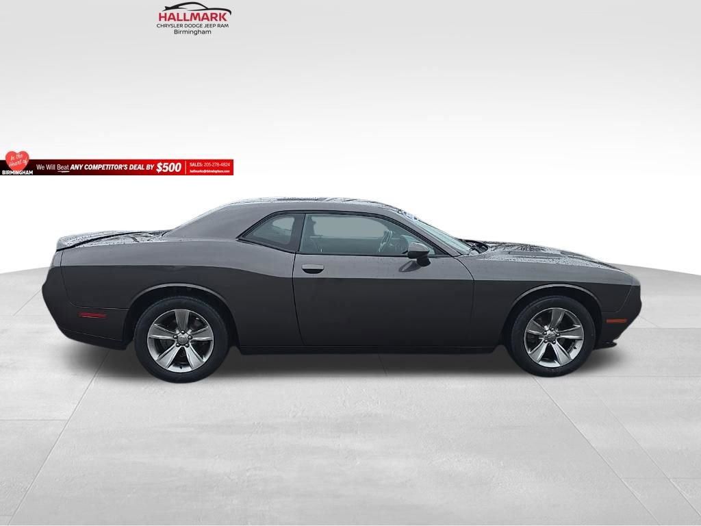 Used 2020 Dodge Challenger SXT w/ Driver Convenience Group image 2