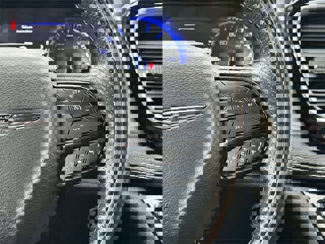 Used 2021 Chrysler Pacifica Limited w/ S Appearance Package image 10