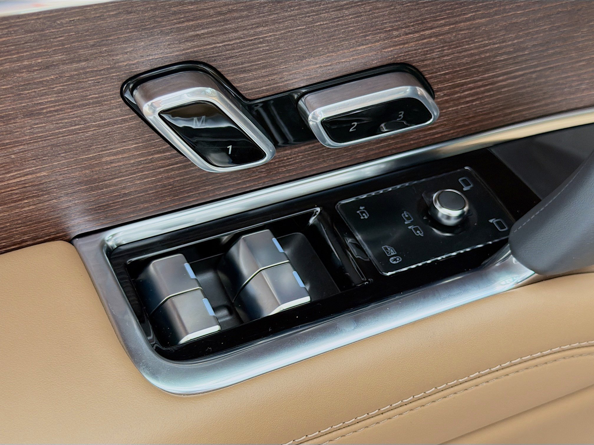 New 2026 Land Rover Range Rover SE AWD/4WD image 24