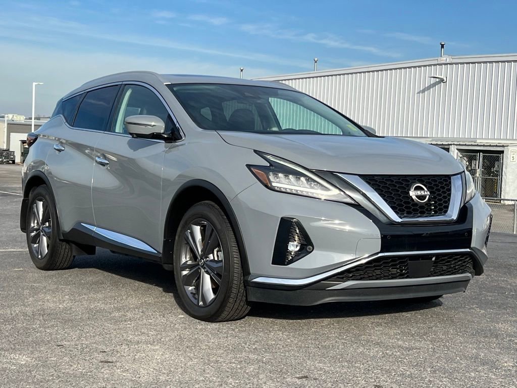 Used 2024 Nissan Murano Platinum w/ Cargo Package image 2