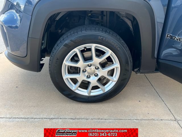 Used 2020 Jeep Renegade Latitude AWD/4WD image 24