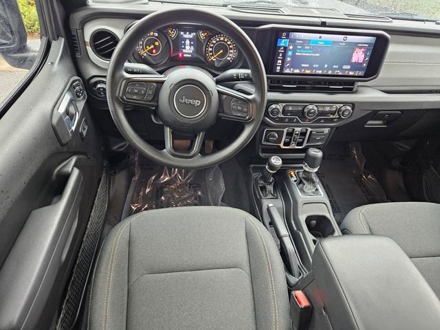 Used 2025 Jeep Gladiator Sport image 11