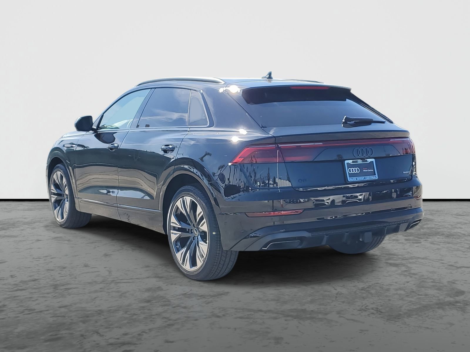 New 2026 Audi Q8 Premium Plus AWD/4WD image 3