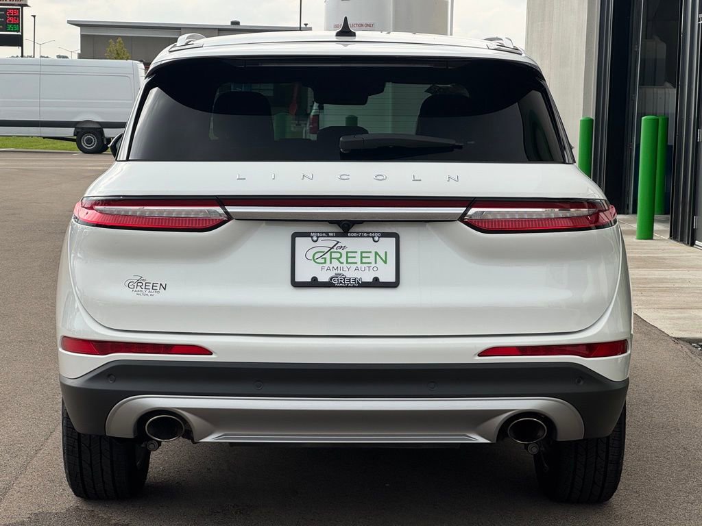 Used 2023 Lincoln Corsair Reserve w/ Equipment Group 201A image 8