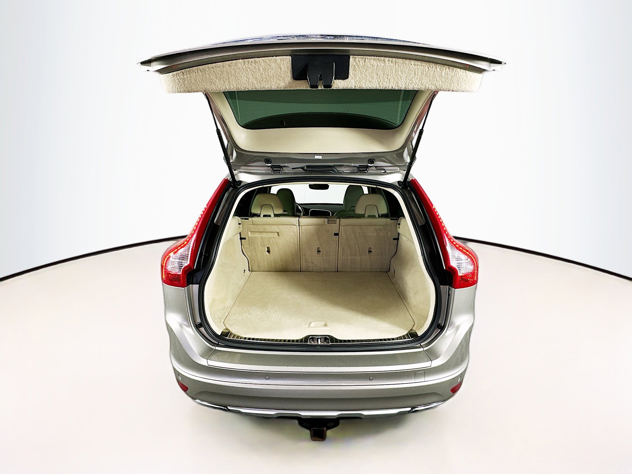 Used 2015 Volvo XC60 T6 image 29